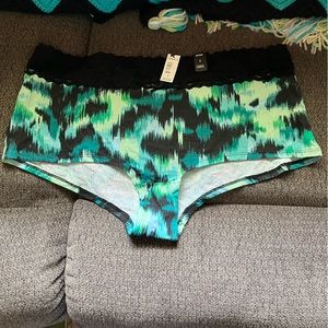 Torrid Boyshort Size 3-NWT